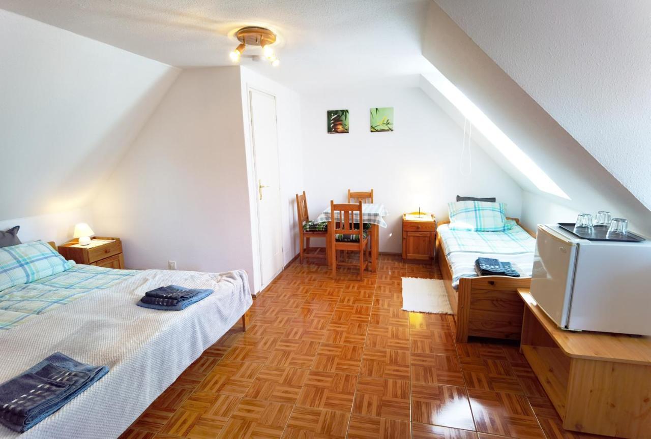 Family Vendeghaz Hotel Hajdúszoboszló Kültér fotó