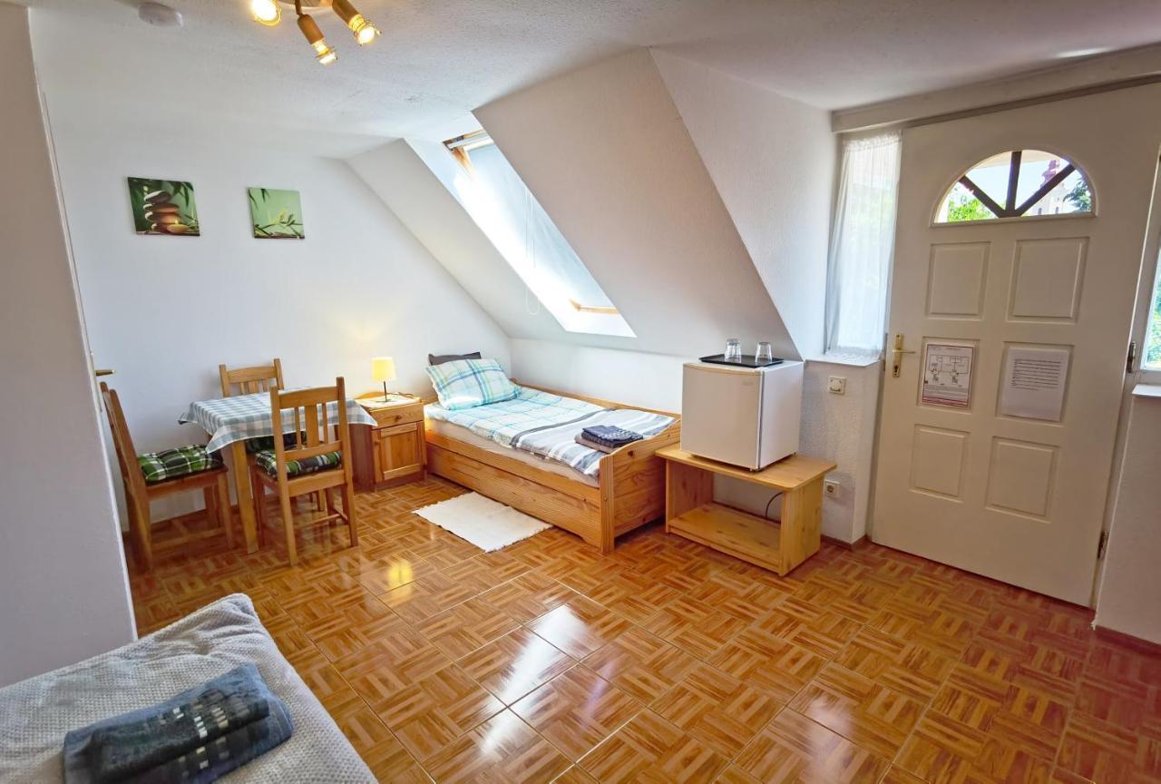 Family Vendeghaz Hotel Hajdúszoboszló Kültér fotó