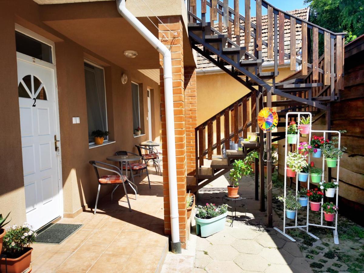 Family Vendeghaz Hotel Hajdúszoboszló Kültér fotó